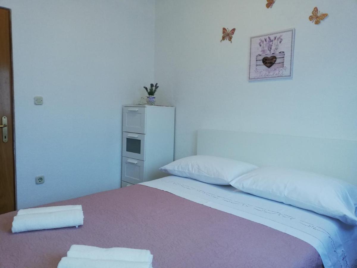 Apartment Pecarevic - A Holiday With A Stunning View Βις Εξωτερικό φωτογραφία